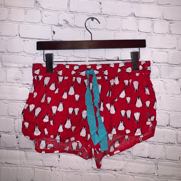 aerie Pants - Aerie x American Eagle Penguin Shorts size M